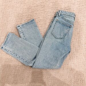 The ‘90s Straight Ultra High-Rise Light Blue Women’s Jeans